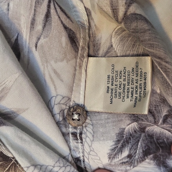 Men's Island Shores Hawaiian Shirt - Picture 5 of 5